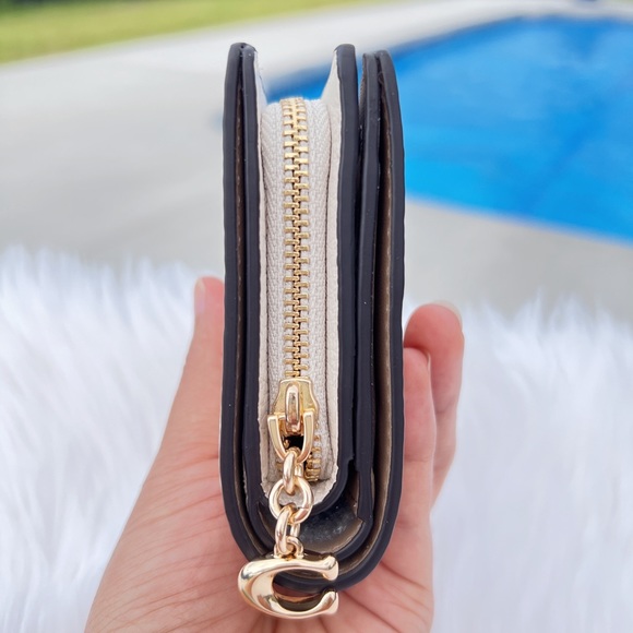 NWT Coach Snap Wallet With Dancing Kitten - Picture 4 of 8